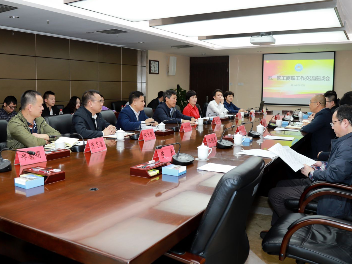 坪山召开市、区工商联工作交流座谈会