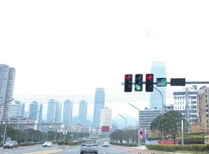 深圳交通中心助力贵阳打造绿波网络，行程时间缩短40%