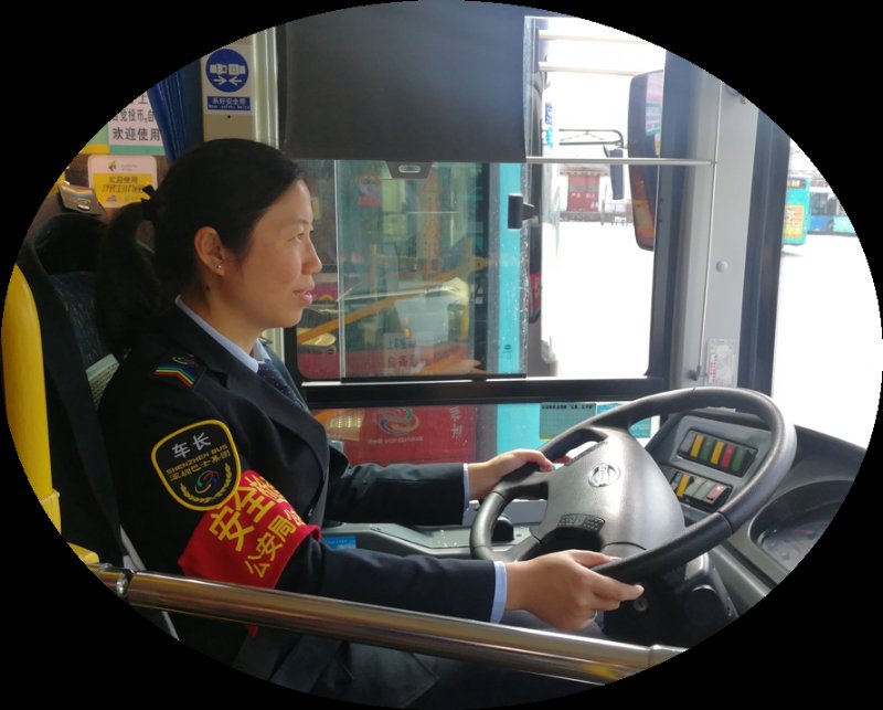 转岗后首个春节 新科女司机坚守在岗