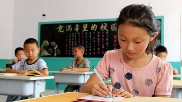 明年入学的新生家长，这个申请材料再不准备就来不及啦！