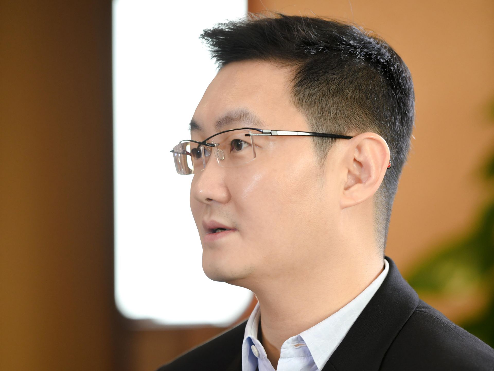 马化腾接受深圳特区报记者采访：今年向两会提交了这些建议