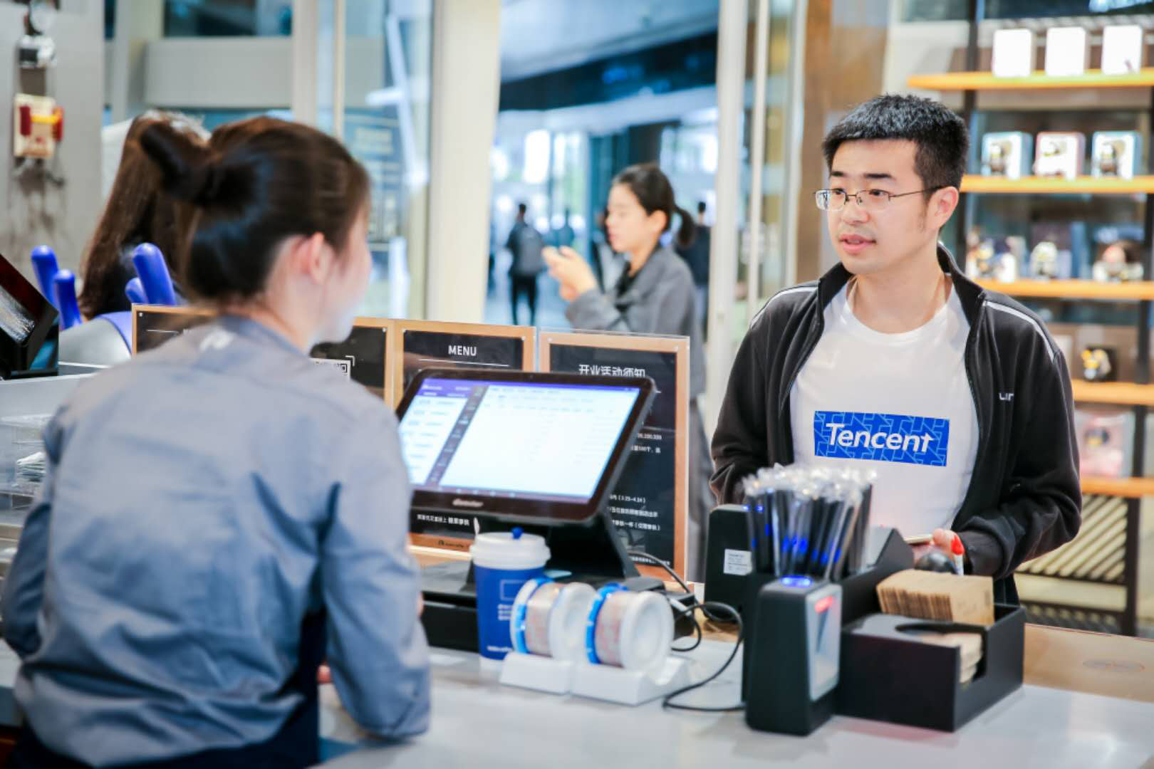 一起怀想吧！首家互联网怀旧主题咖啡店深圳亮相