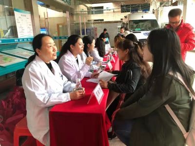 坪山区总工会组织100名女职工开展免费“两癌”检查