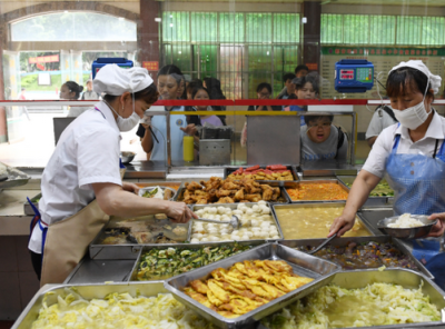 @广东中小学、幼儿园：校内禁止加工制作烧卤熟食、冷荤凉菜