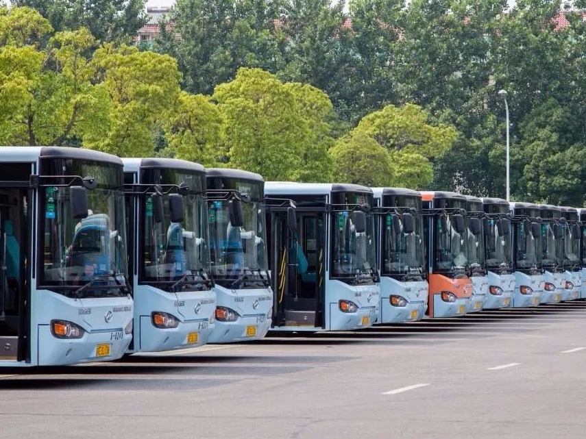 深圳警方：司乘人员和道路交通的安全，需要每一位交通参与者共同努力