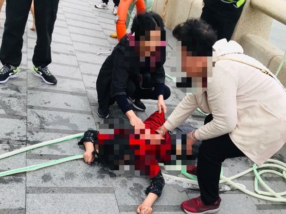 赞！小伙深圳跳海救人不愿露真容 获公司奖励还把奖金捐了