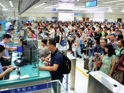 香港公众假期皇岗、福田口岸安全顺畅  出入境旅客逾118万人次