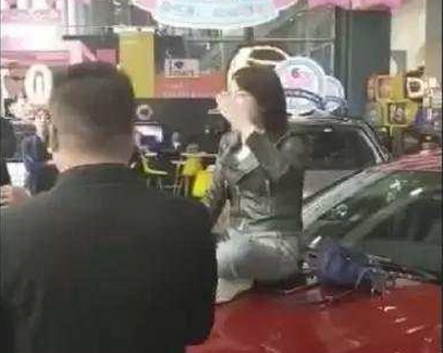 市场监部门对西安女子维权涉事4S店立案调查：责成退车退款