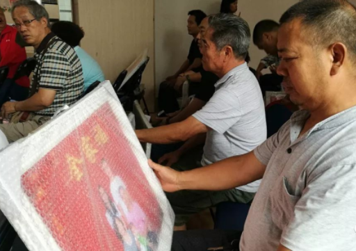 按下快门定格35家幸福！笋岗街道为居民“送全家福”