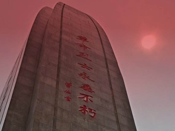 聚焦中国传统节日“清明”｜逾万市民预约烈士陵园祭英烈