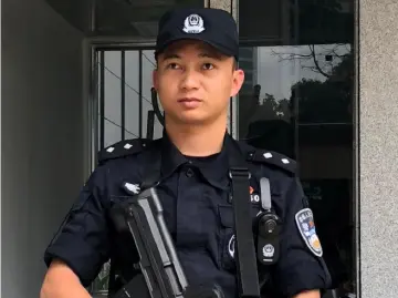 每日警星 | 严威：勤学苦练勇当“排头兵”