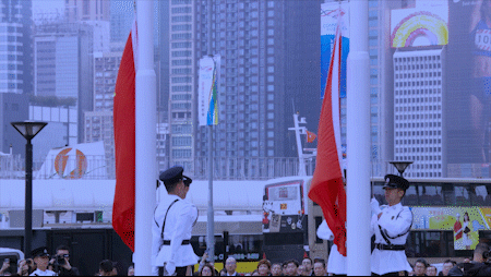 这里是香港，他们用一场快闪表白祖国