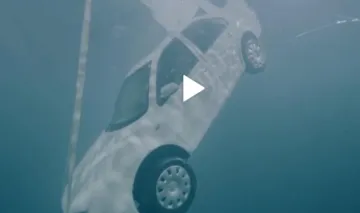 暴雨天汽车进水如何逃生？这段救命视频请转给更多人！