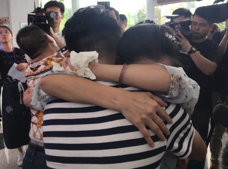 真棒！深圳警方用AI找回被拐19年的孩子