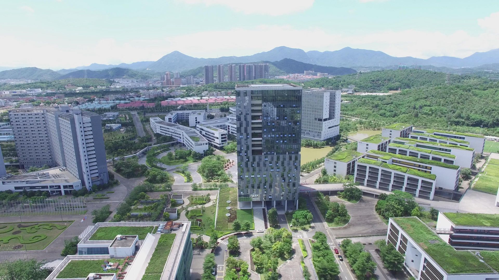 信息时代选择深圳信息学院