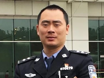 每日警星 | 石鑫：为便民服务插上信息化翅膀
