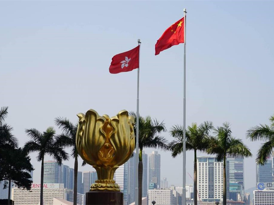 人民日报评论员：中央权威不容挑战