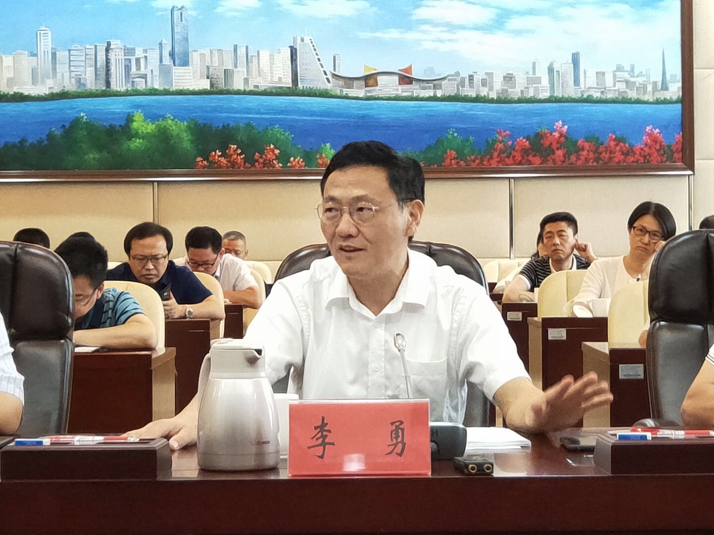 坪山区组织收听收看全国安全生产电视电话会议