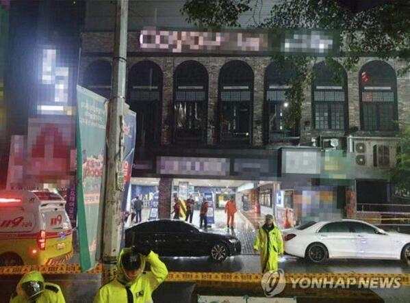 韩国一酒吧坍塌致2死10伤 伤者包括游泳世锦赛选手