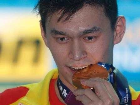 孙杨出任浙江体职院训练处副处长 网友：专业人做专业事 