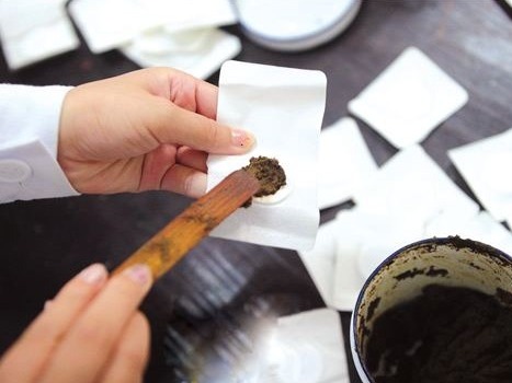 “三伏贴”伤童事件追踪：帮忙贴药贴算不算非法行医