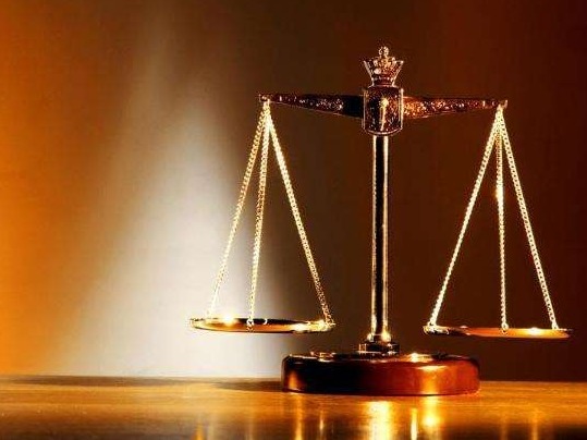 中共广东省委关于表彰广东省依法治省工作先进单位和先进个人的决定