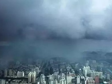 今天深圳出现局部大暴雨，明天仍有局地强降水
