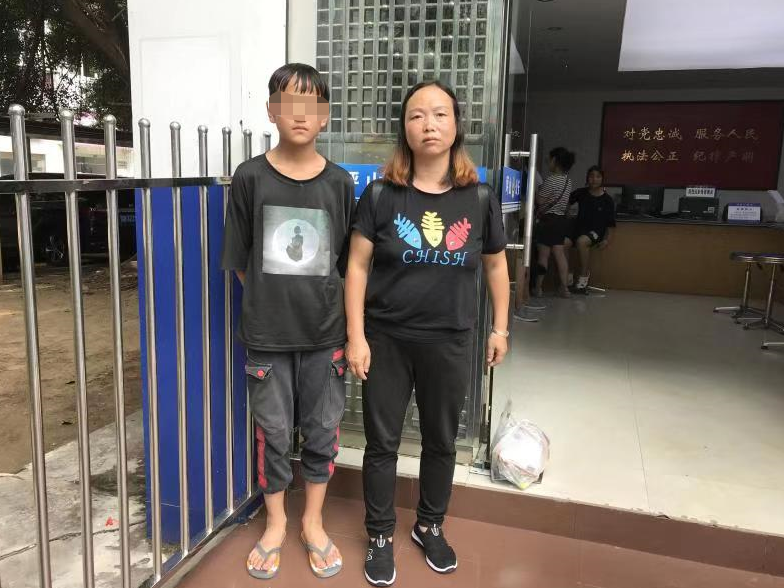 云南12岁男孩离家出走来深“闯荡”，两天没吃饭还迷了路……