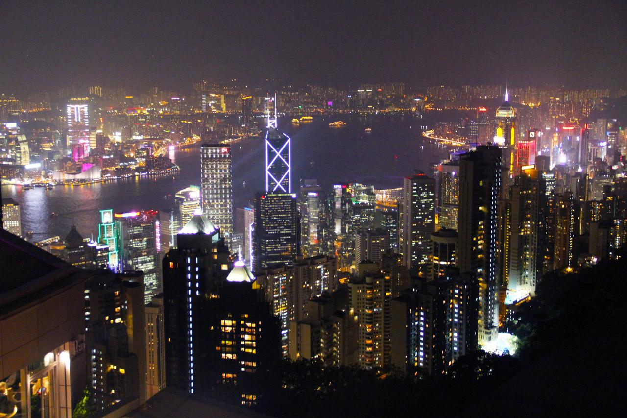 “止暴制乱，恢复秩序！”居港百万闽籍乡亲的共同心声