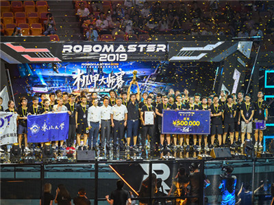 RoboMaster 2019机甲大师总决赛在深落幕 东北大学披荆斩棘终夺冠