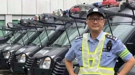 那位让英军“下岗”的军官，在宝安警队！