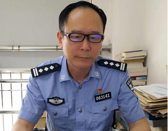 庞伟荣：踏踏实实干事  认认真真做人 