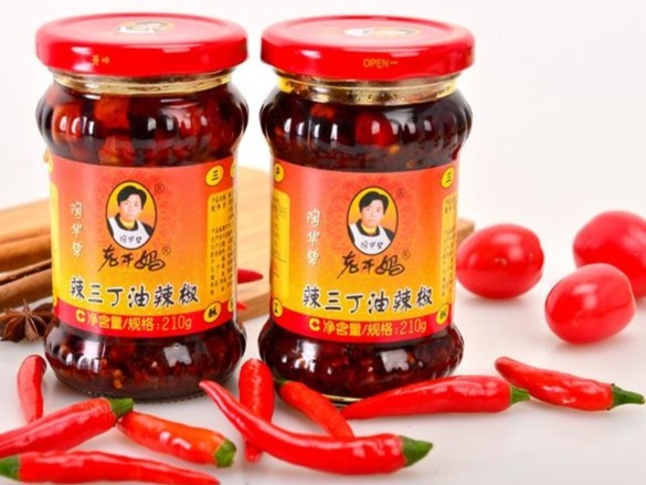 老干妈魔性舞蹈打响市场保卫战