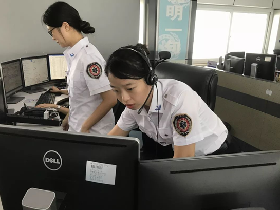 中风男子话没说完就失去意识！120调度员携手民警将他救回