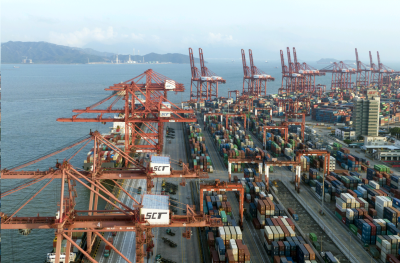 中国外贸韧性不减！前8月进出口总额超20万亿元
