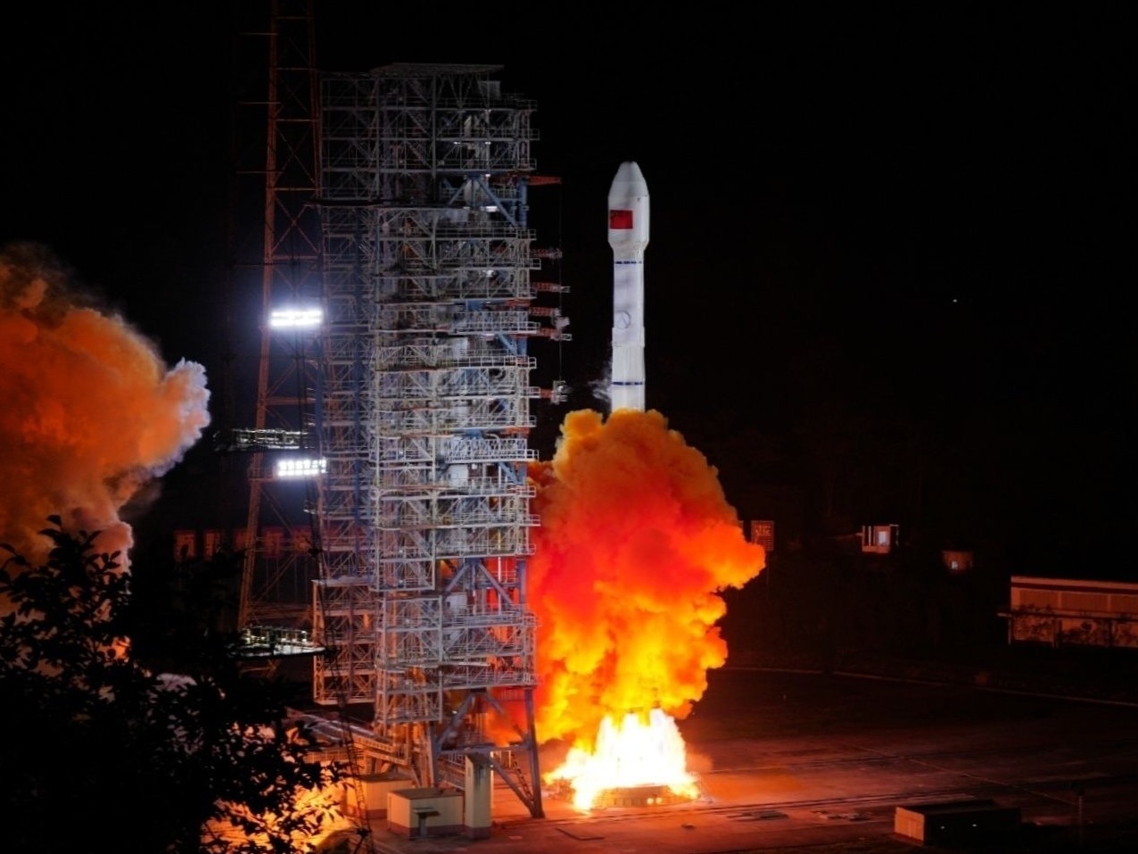 一箭双星！我国成功发射两颗北斗导航卫星