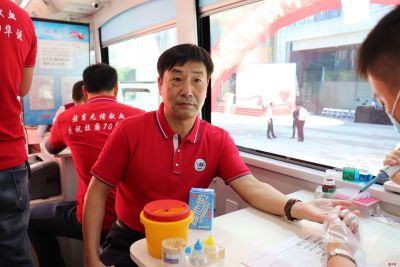 江西商会举办“庆祝新中国成立70周年无偿献血”活动