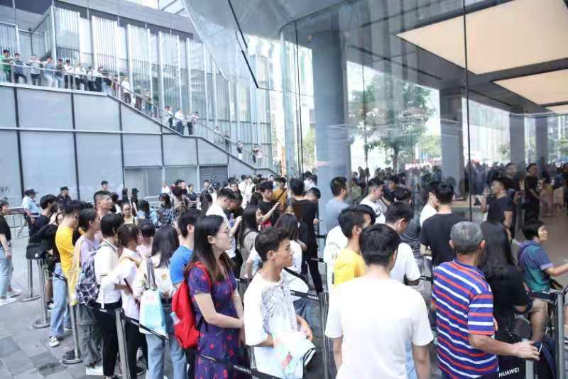 开放、智能、环保……你想了解的华为首家全球旗舰店信息都在这了！