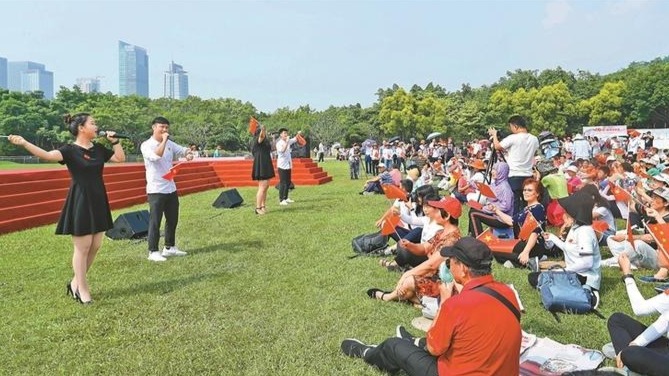 深圳各大景区人气爆棚  市民游客共庆新中国七十华诞