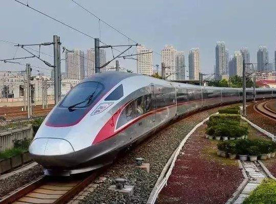 证监会接收京沪高铁IPO申请材料，中国铁投持股51.73％