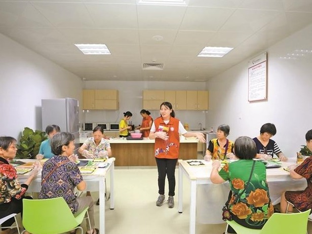 全力打造党建引领基层治理“龙华模式”