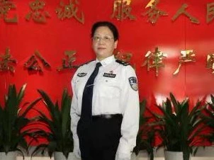 每日警星｜郑慧玲：换岗不褪色的老黄牛