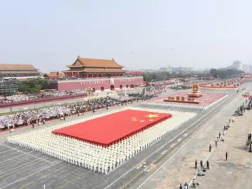 深圳市领导集中收看庆祝中华人民共和国成立70周年大会直播盛况