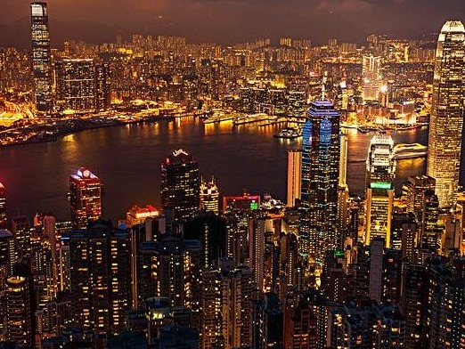 持续下跌！暴力重负正将香港经济推向谷底