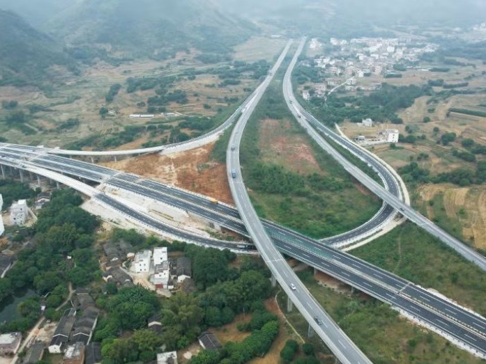 广东将取消高速公路省界收费站 下月召开调整收费公路车辆通行费计费方式听证会