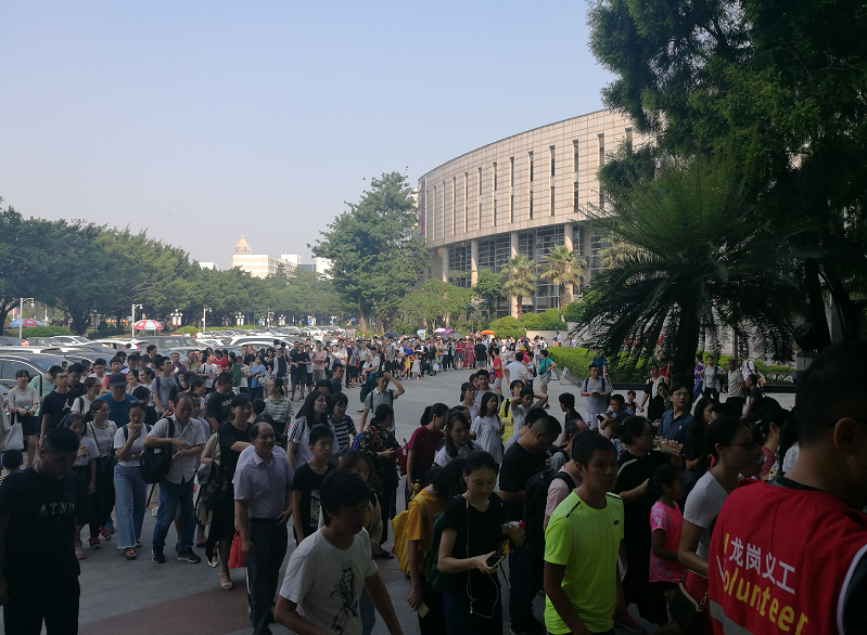 龙岗区图书馆免费展播国产优秀电影