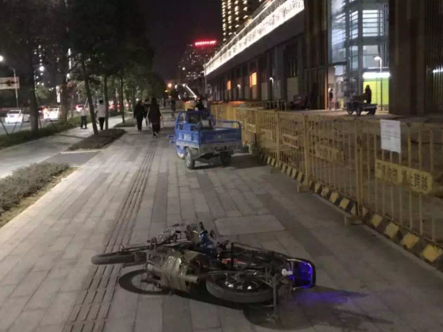 读特警视｜醉骑超标电单车拉客出事故 男子被刑事拘留