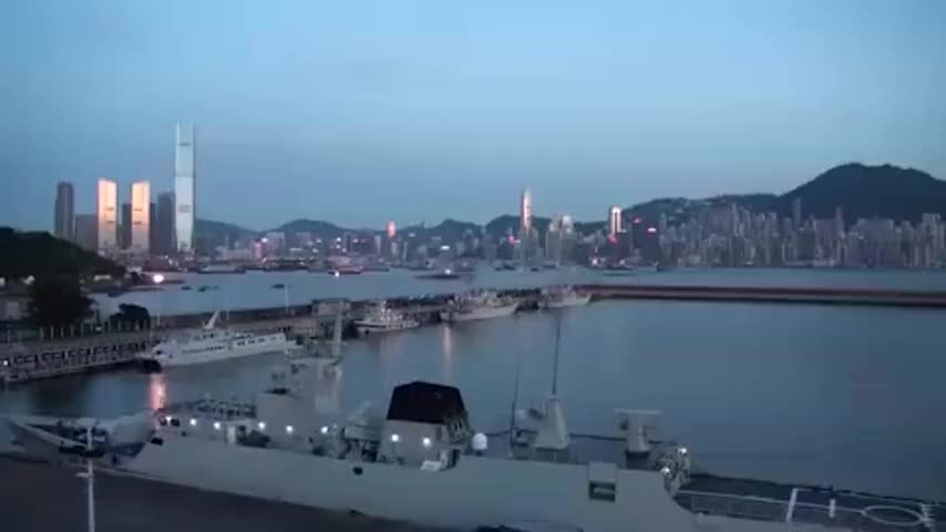 驻港部队海军官兵的“夜生活”