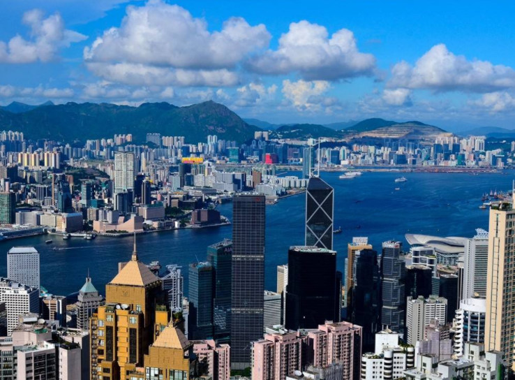 人民锐评：“港式生活”还能回到过去吗？
