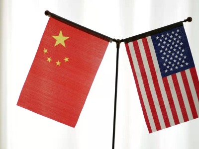 中美经贸高级别磋商双方牵头人通话